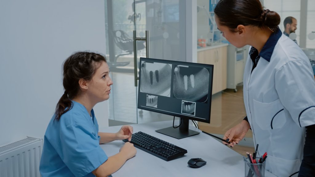 Dental X-Rays 33 Dental X-Rays - Radiografías Dentales