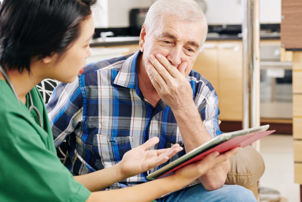 ¿QUÉ ES LA HALITOSIS Y CÓMO TRATARLA?