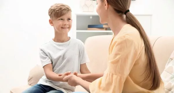 Dentista para Niños en Oxnard | Atención Infantil Sin Miedo 2 How to prepare your child for a dental visit at home